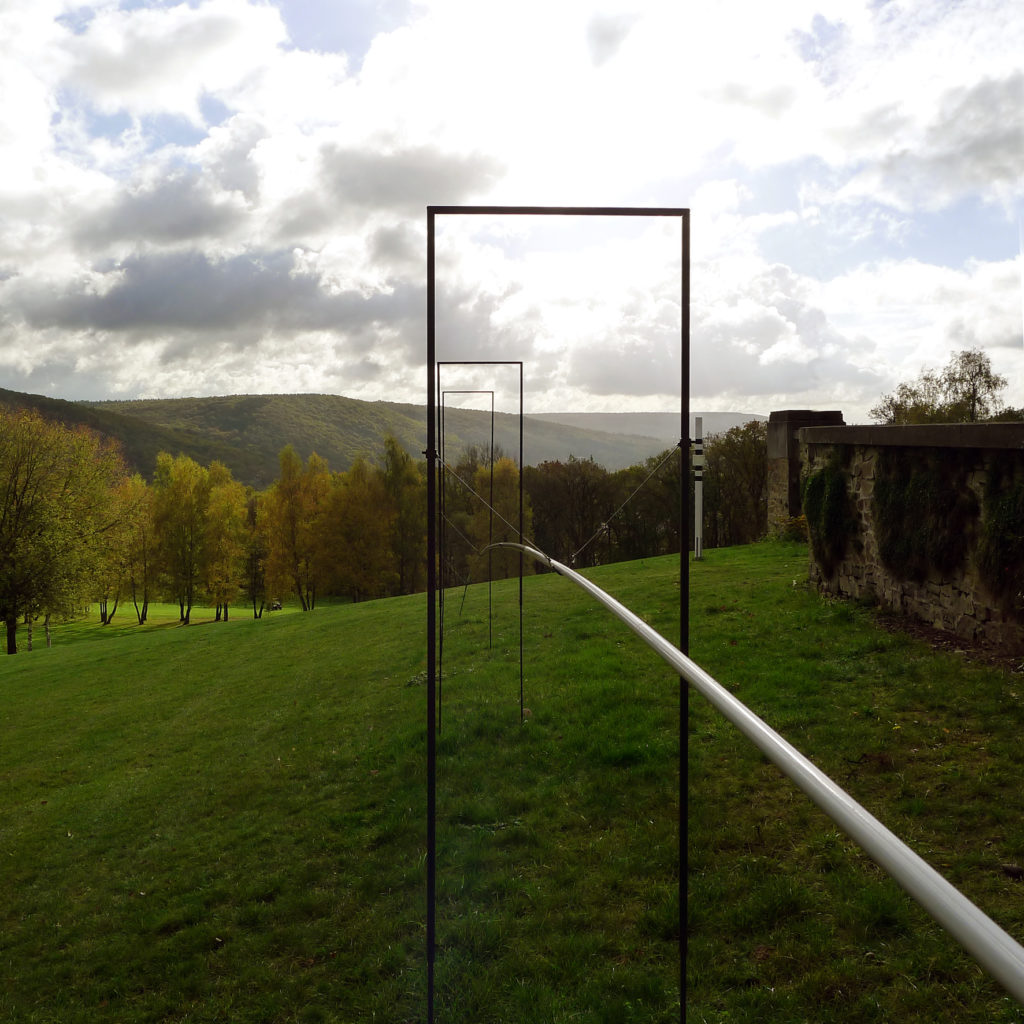 Pierre Courtois. Fore, Balistique, parabole 3 – Sculptures in situ - Green Art Rougemont - Golf de Rougemont, Profondeville (BE) - 2017