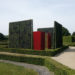 Pierre Courtois - "Points de clôture" - Installation (phase 1) - exposition "cabanes" - Château de Seneffe (B) - 2011 Vue de côté